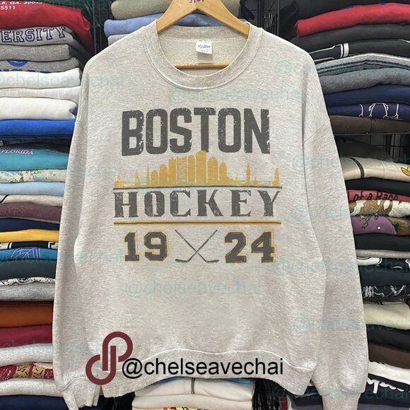 Vintage Boston Bruins Hockey Sweatshirt, EST 1924 Retro NHL Shirt For Men Women - Picture 1 of 2